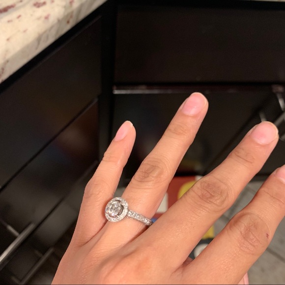 SOLD Diamond engagement ring - Picture 13 of 13